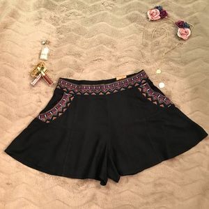 Hollister tribal flare black shorts
